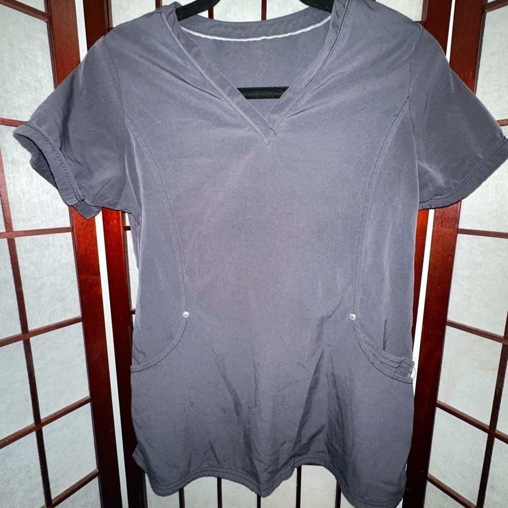 Beyond Scrubs Grey top size XS